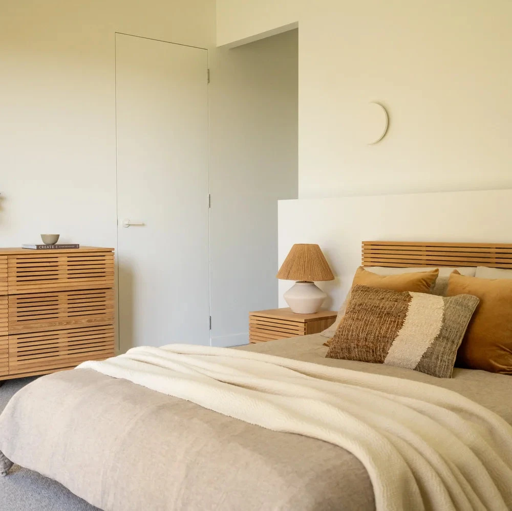 Linear King Bedroom Package - Image 2