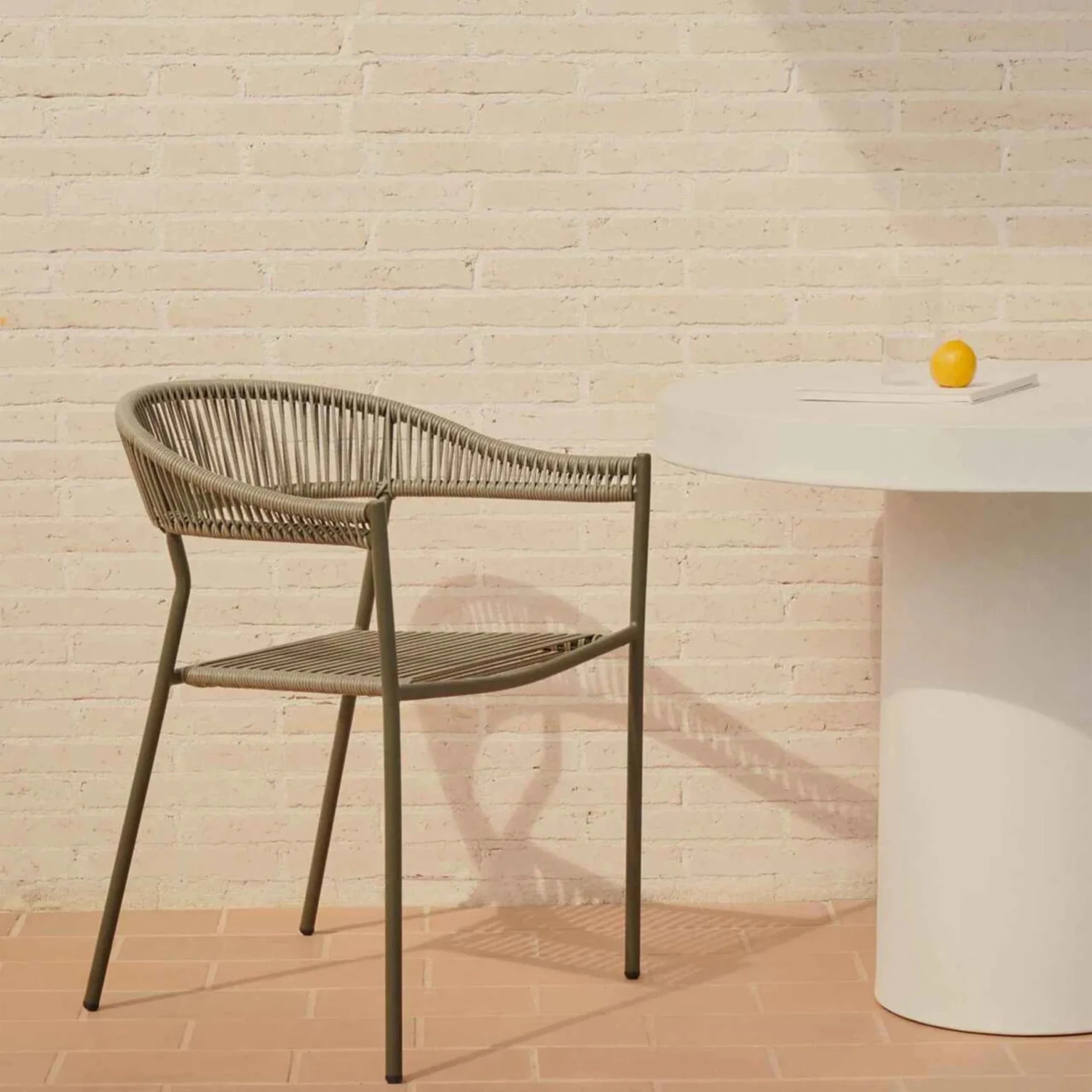 Futadera Outdoor Dining Chair - Green - Image 2