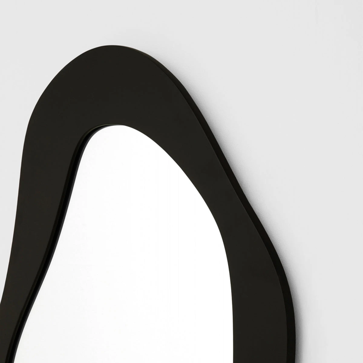 Aura Mirror 65cm X 85cm - Black - Image 4