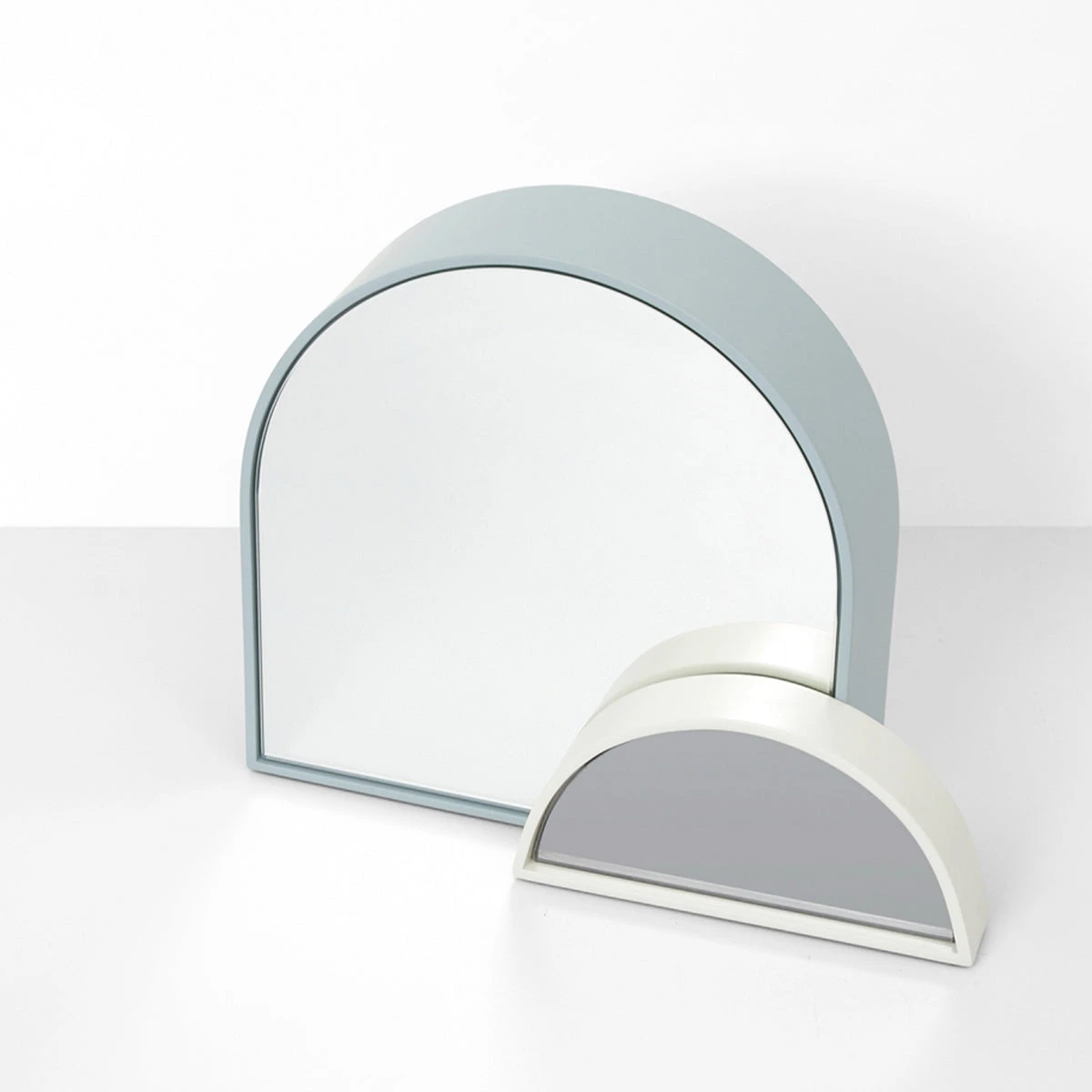 Objekt Arch Mirror - Blue - Image 3